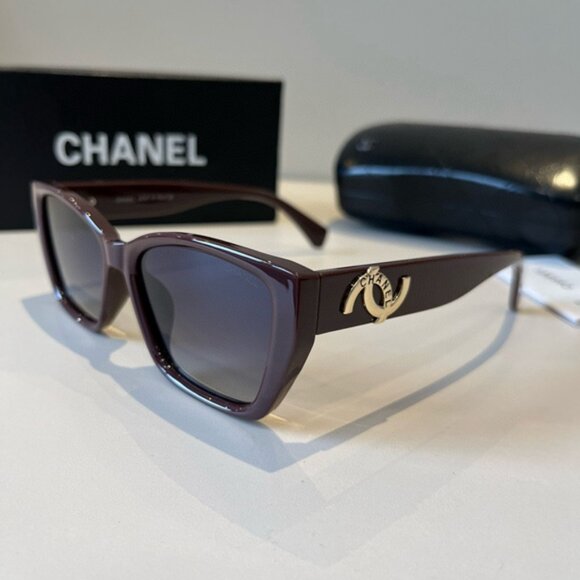 CHANEL Women's Red Sunglasses - Picture 1 of 7
